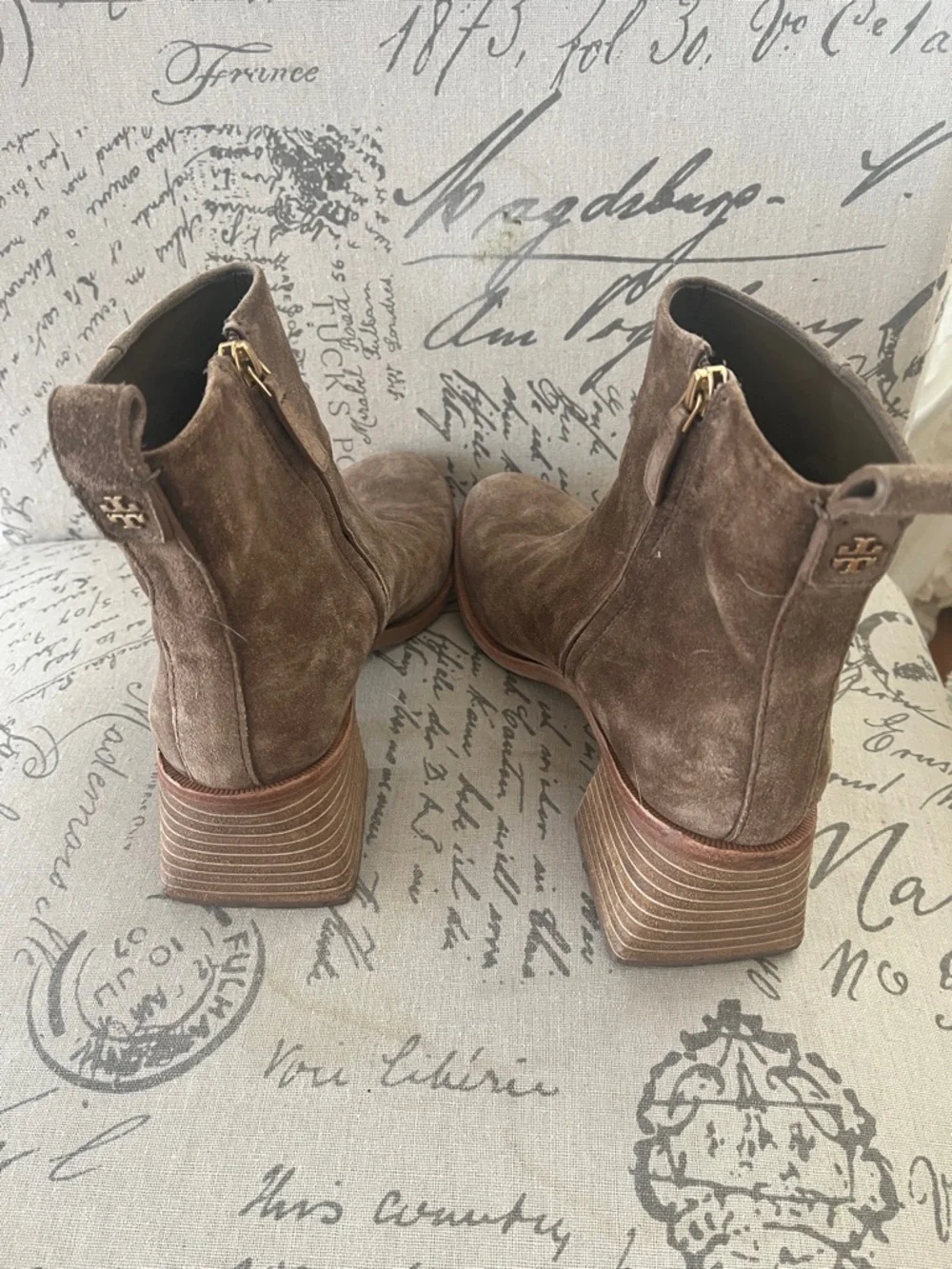 Tory Burch Casual 60mm Zip-Up Booties dust bag